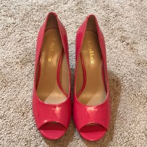 Size 8 Kelly & Katie Pink Heels